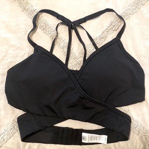 Alphalete Wrap Bra - Black